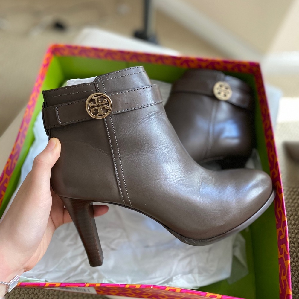 NEW Tory Burch Boots Size 7